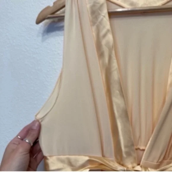 Beautiful Vintage golden yellow deep-V slip dress - Picture 10 of 16